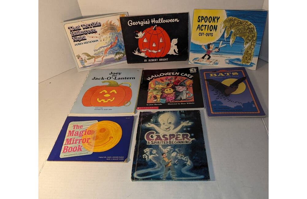 Lot 8 Vintage Children's Halloween Spooky Books Rare Scholastic Troll Rare